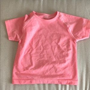 NWOT Astoria CORE Cropped Tee Pink